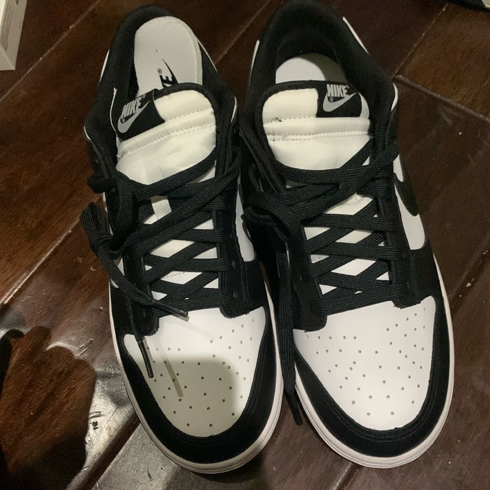 Nike panda dunk low